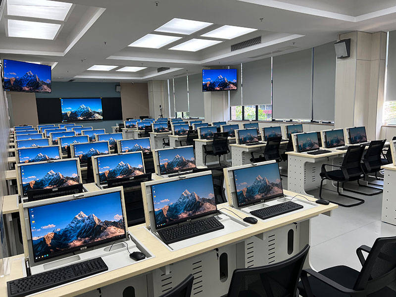 教學(xué)體驗起飛！自主創(chuàng)新產(chǎn)品為教育信息化疊Buff